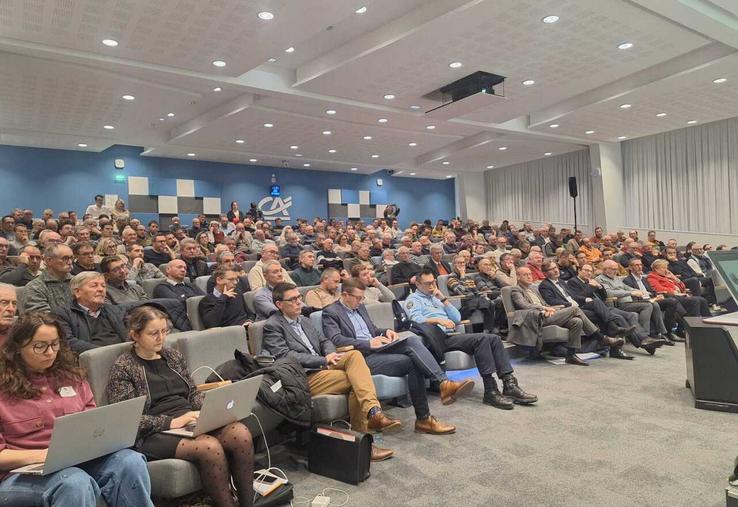 L'assemblée générale s'est déroulée devant une assistance nombreuse avec 250 personnes présentes.
