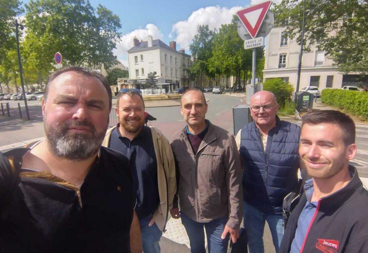 La délégation : Anthony Ménard, Maximilien Lézé, Dominique Lebrun, Pascal Pungeot, Kenny Braud.